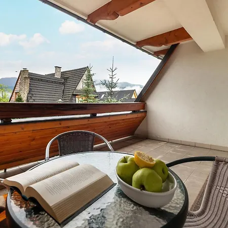 Beautiful With Mountain View By Renters *