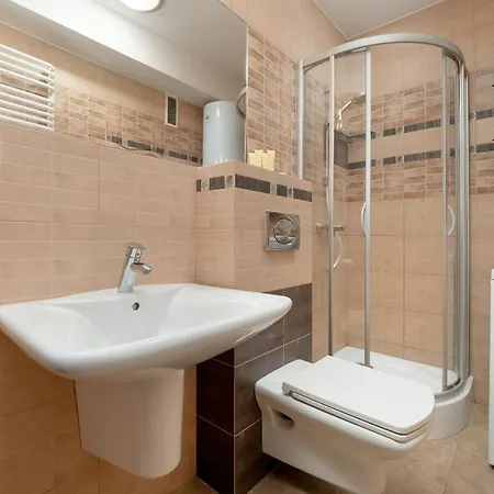 Beautiful With Mountain View By Renters Косцелиско